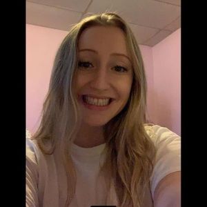 Meet your Posher, Carlee